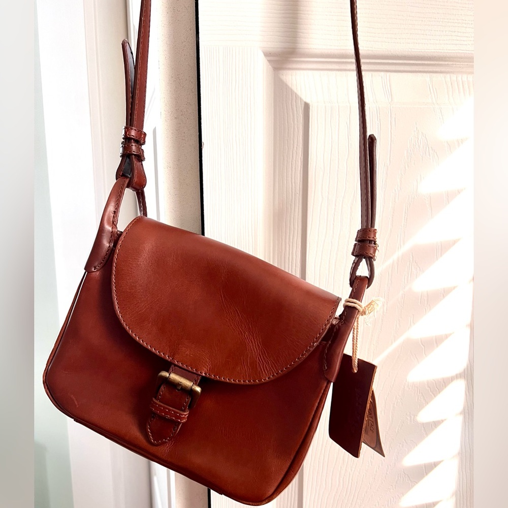 BRAND NEW Fat Face UK Genuine Leather Freya Cross Body Bag Brown Walnut Small